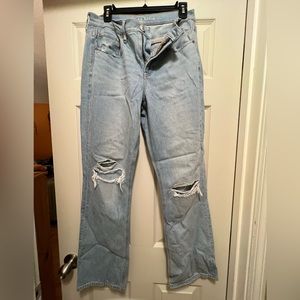 American Eagle 90s bootcut jeans, size 6, light wash, distressed denim, stretch